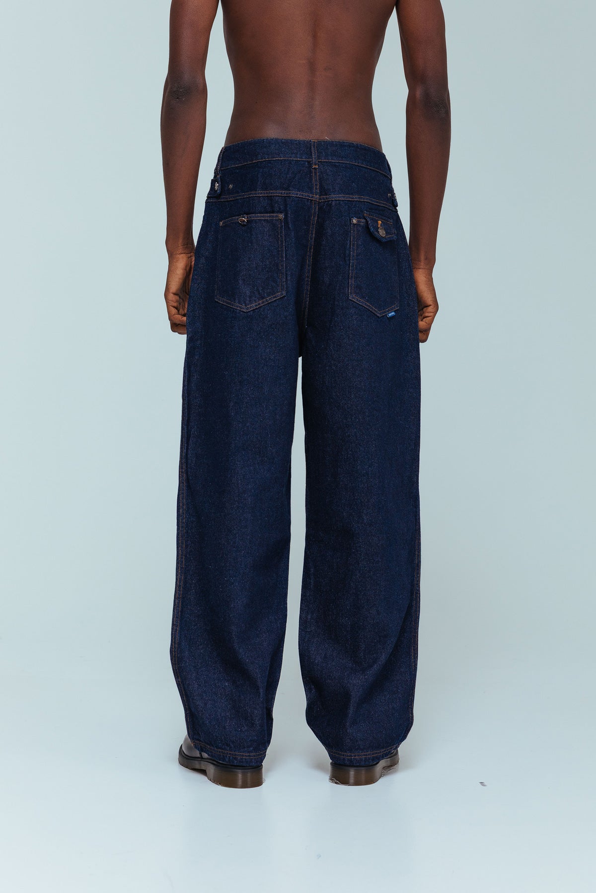 Barrel Leg Jeans