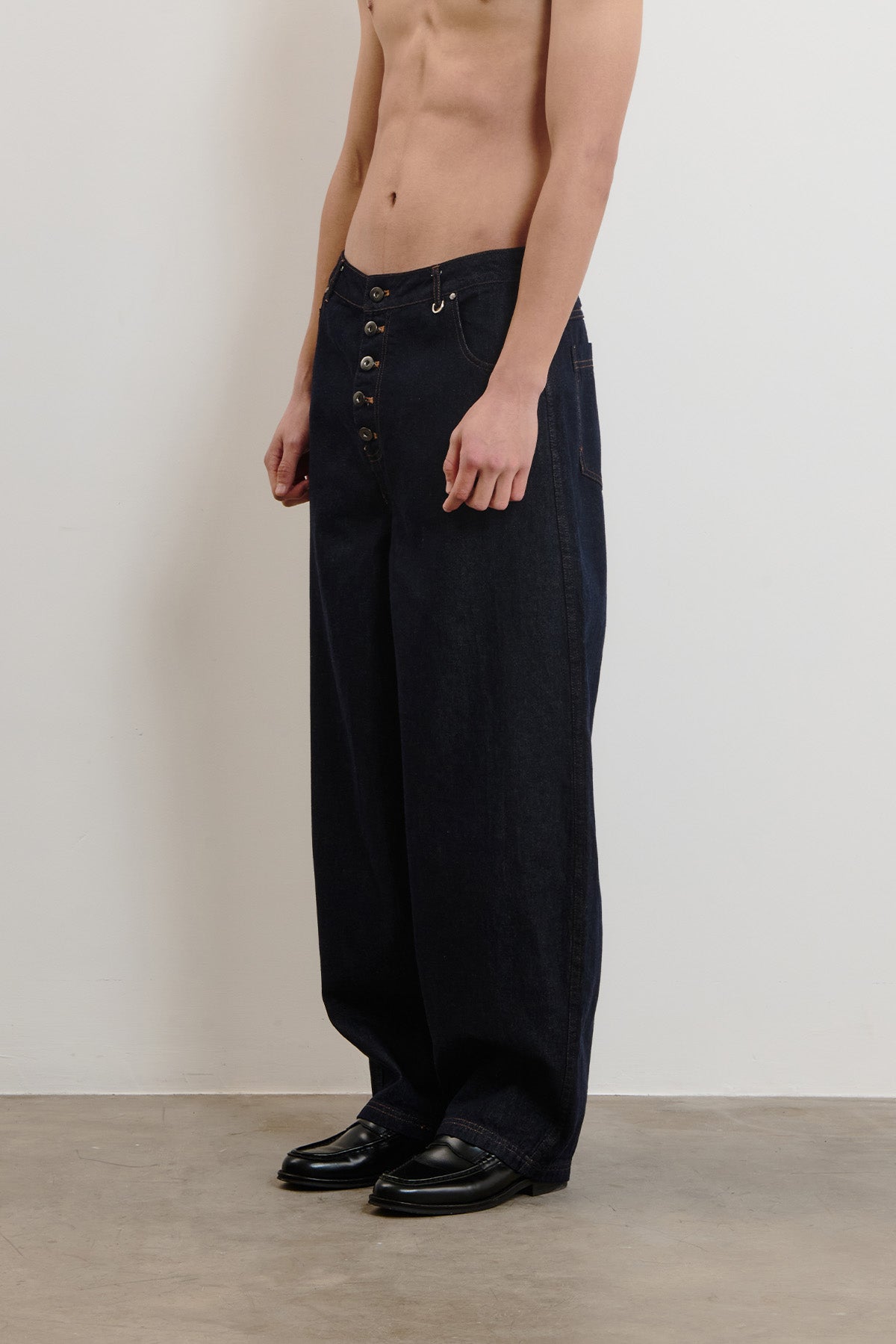 Kane Barrel Leg Jeans